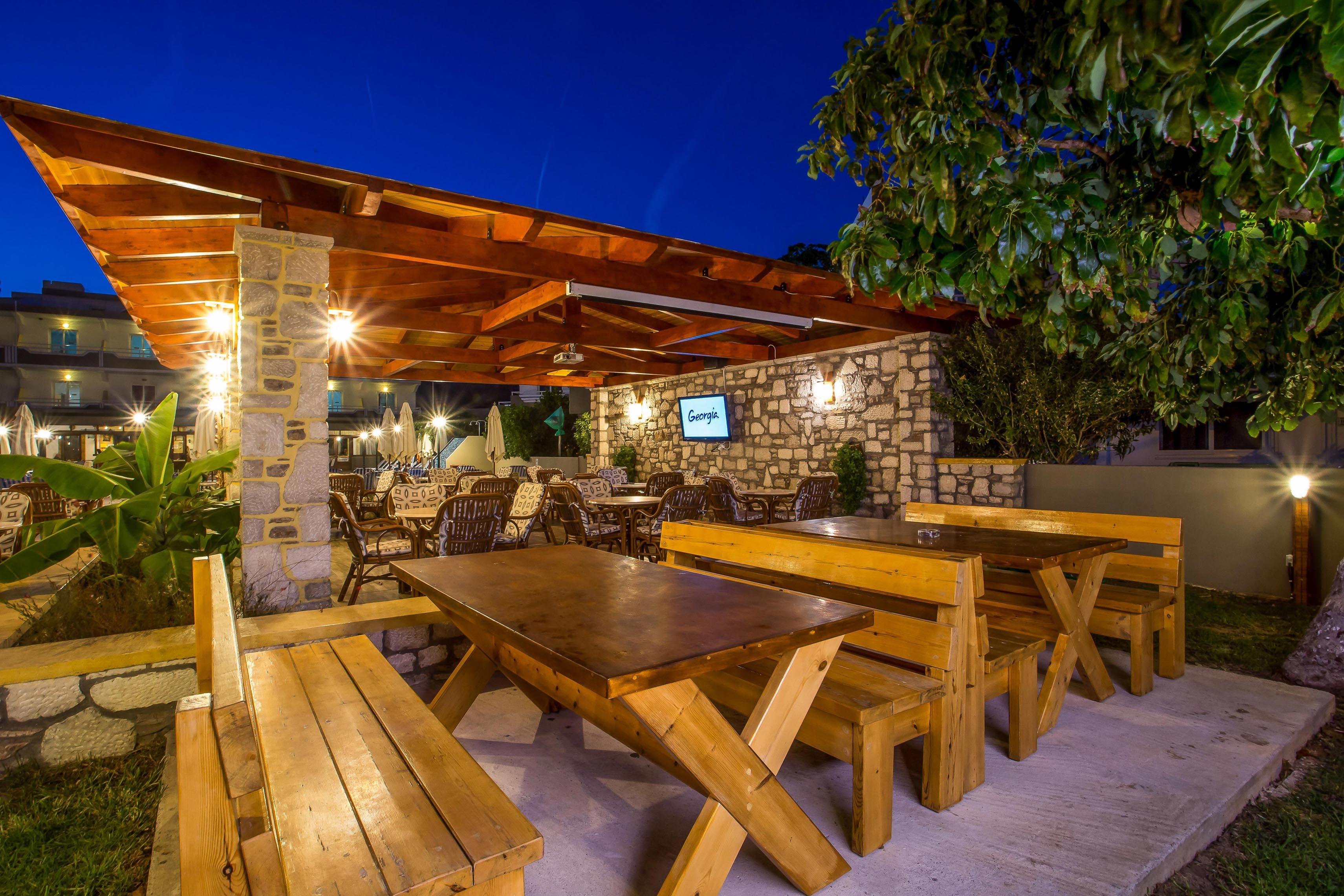 Ξενοδοχείο Georgia 2*
